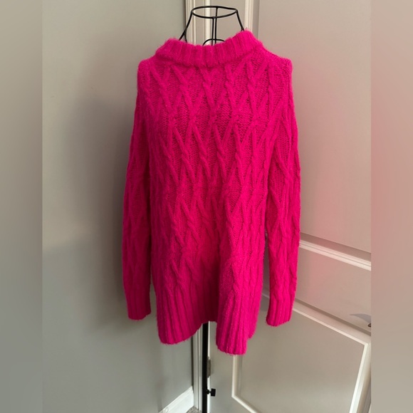 Steve Madden Women’s Olive Cable Knit Sweater in Pink Glo Size Large - Picture 3 of 7